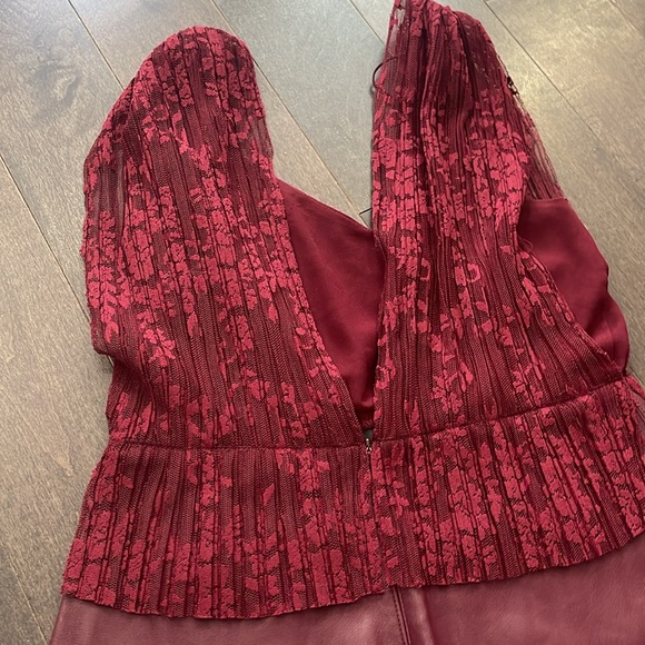 Dress - Picture 5 of 10